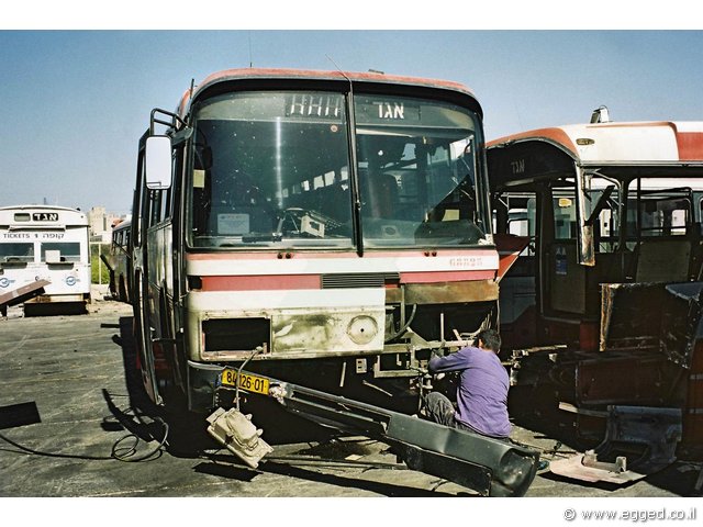 פירוק אוטובוסי "מרצדס 303" שנמכרו למדינות זרות