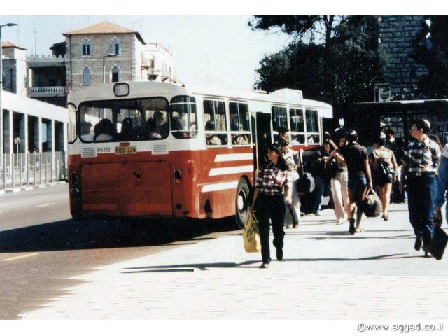 כניסת דגמי המרצדס הראשונים לאגד