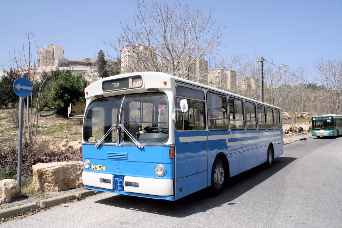 מרצדס   O305  1973