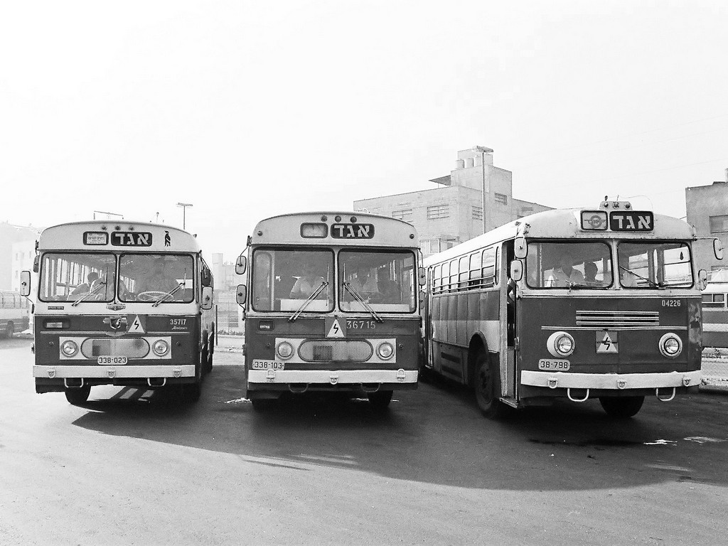 מורי הנהיגה הוותיקים של אגד מתכנסים אחרי 20 שנה